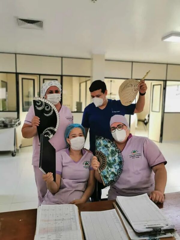 Sofocan calor con abanico en la terapia del hospital acosta a u nacionales abc color