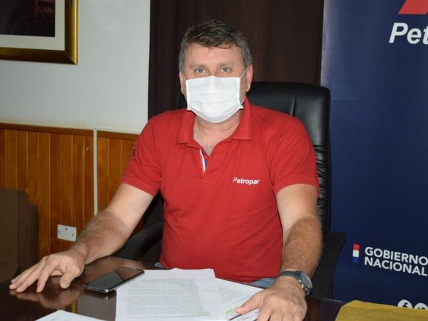 Denis Lichi dice que no renunciará a Petropar