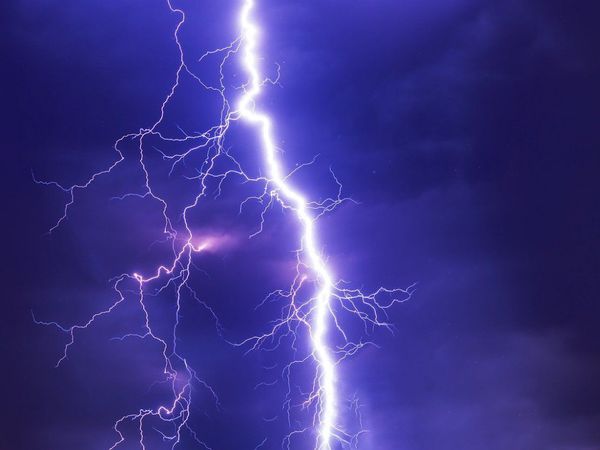 Alerta meteorológica por tormentas eléctricas para 8 departamentos