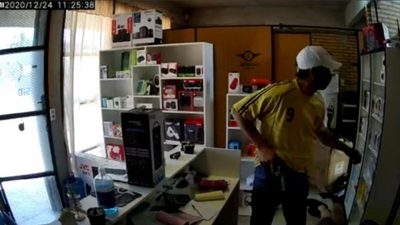 Violento asalto a local electrónico | Noticias Paraguay