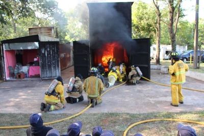 CDE: abren convocatoria 2021 para aspirantes a bomberos - ABC en el Este - ABC Color