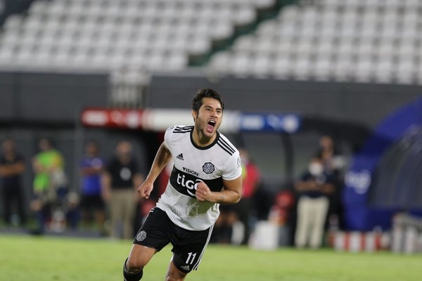 Iván 'Tito' Torres, ¡ocho veces campeón del fútbol paraguayo!