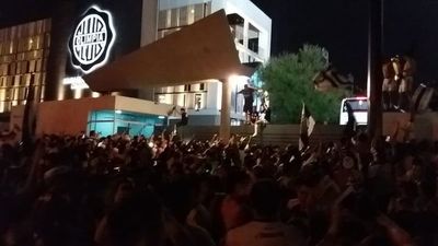 Algarabía franjeada frente a la Villa Olimpia - Nacionales - ABC Color