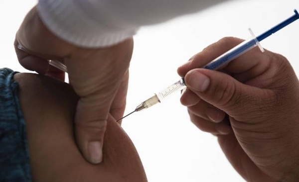 HOY / Colombia compra nueve millones de vacunas de Johnson & Johnson