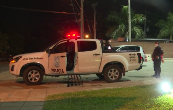 Reportan escaramuzas durante cierre de inscripciones en oficina electoral de San Antonio