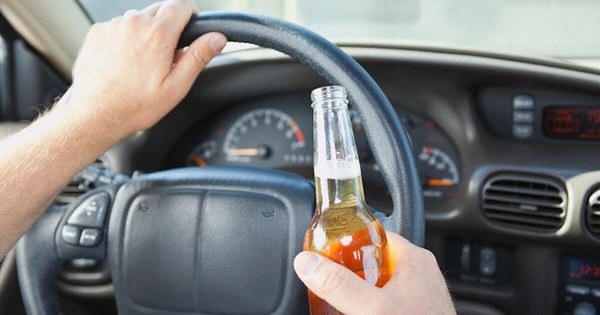 La Nación / Manejo seguro: Elegir conductor sobrio, tener “recambio” y no usar el celular