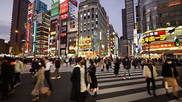 Japón analiza declarar el estado de emergencia tras un récord de casos en Tokio | .::Agencia IP::.