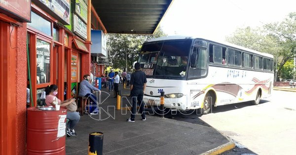 La Nación / Último día del año con poco movimiento en la terminal de Encarnación