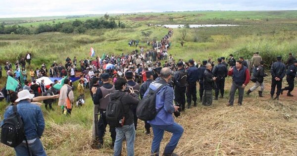 La Nación / Indecisión del Ejecutivo ante proyecto de expropiar las tierras de Marina Cué