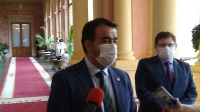 Ministro de Hacienda informa al Presidente sobre el intento de acuerdo entre Petropar y Texos  - Nacionales - ABC Color