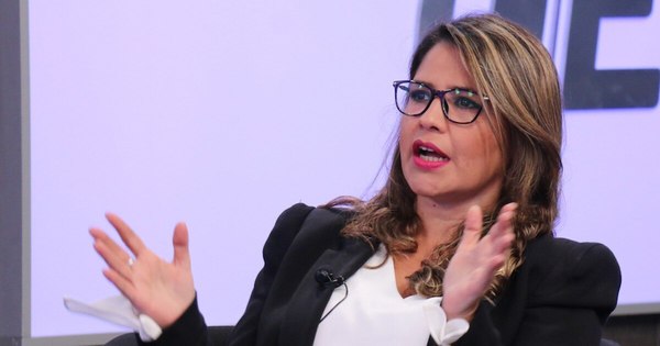 La Nación / Mano a Mano LN con Cecilia Pérez: “Tuvimos que congeniar y administrar emergencia sobre emergencia”