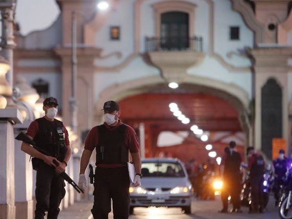 Estudian usar fuerzas policiales frente al rebrote del Covid-19