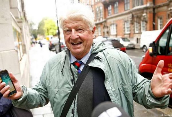 El padre de Boris Johnson pide la nacionalidad francesa