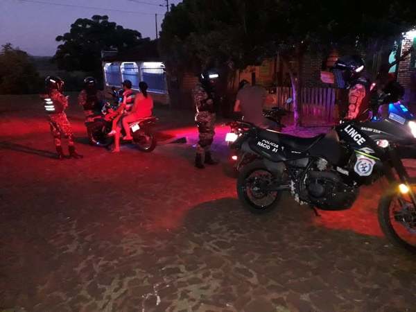 TRABAJO DE CONCIENCIACIÓN POLICIAL EN FIESTA DE AÑO NUEVO.