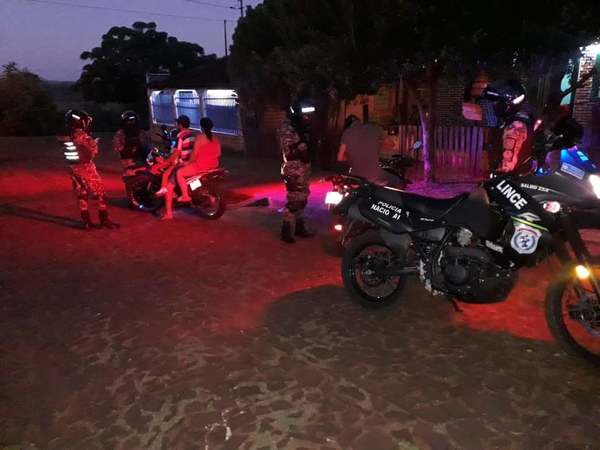 TRABAJO DE CONCIENCIACIÓN POLICIAL EN FIESTA DE AÑO NUEVO. 