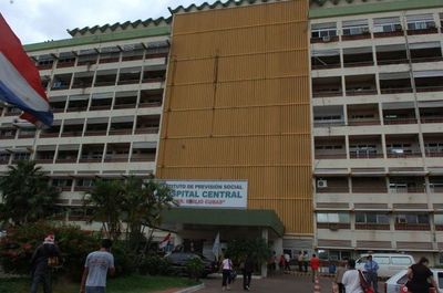 IPS despide a 62 especialistas en tarde del 31, denuncia gremio