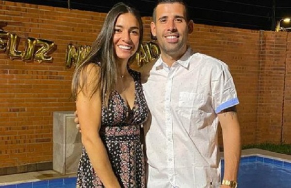 Edgar Camarasa y la tenista Monse González se muestran enamorados en las redes