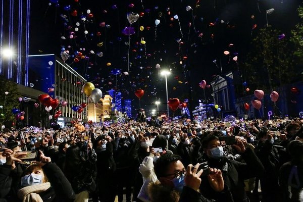 Wuhan, epicentro del COVID-19 recibió el 2021 con fiestas multitudinarias - Megacadena — Últimas Noticias de Paraguay