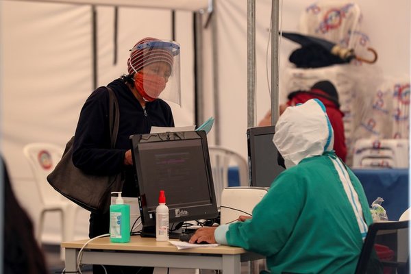 Ecuador recibirá dos millones de vacunas de Pfizer contra el Covid a partir de enero - ADN Digital