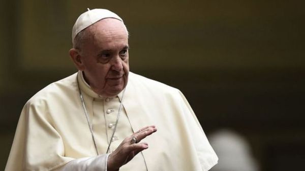 Les deseo de un feliz y sereno 2021, dice el Papa en el primer Ángelus del año