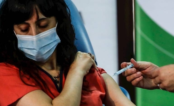 HOY / Argentina reportó 317 casos adversos en los vacunados con la Sputnik V