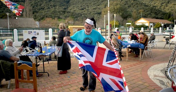 La Nación / Reino Unido, enfrentado a cambios y divisiones