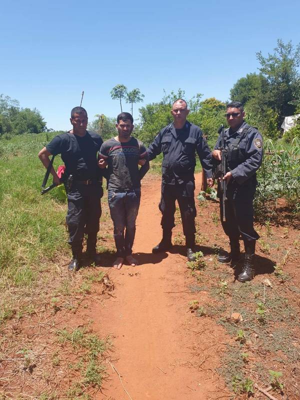 Policias le echan guantes a un joven con frondosos antecedentes - Campo 9 Noticias