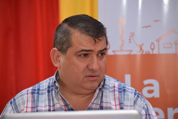 Intendente de Encarnación formalizó inscripción de candidatura a reelección - Nacionales - ABC Color