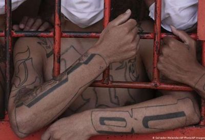 El Salvador registró menos homicidios en 2020, pero sigue siendo uno de los países más violentos del mundo