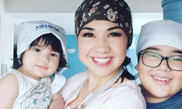 Emi Báez recibe el 2021 celebrando el cumple de su hija