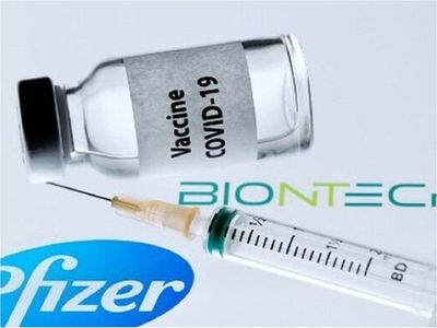 Estudian a una médica con encefalitis tras la vacuna de Pfizer