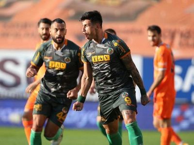 Adam Bareiro hace líder a su equipo con golazo de chilena