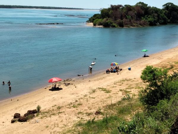 Buscan aplacar calor a orillas del Paraná  - Nacionales - ABC Color