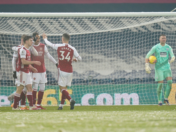 Arsenal golea al West Brom confirmando su buen momento