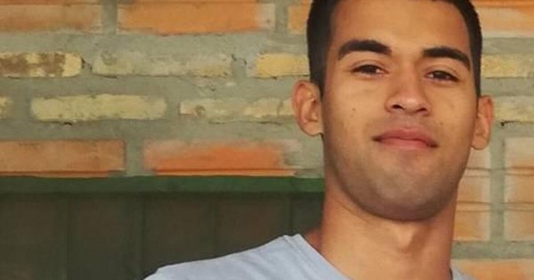 La Nación / Familiares buscan a dos jóvenes con paradero desconocido
