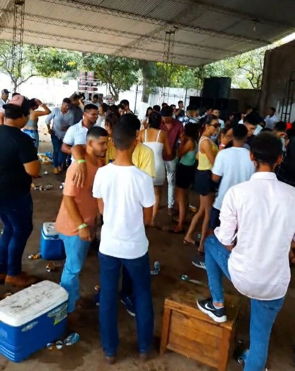 Según la policia solo 18 personas bailaron en Paso Barreto