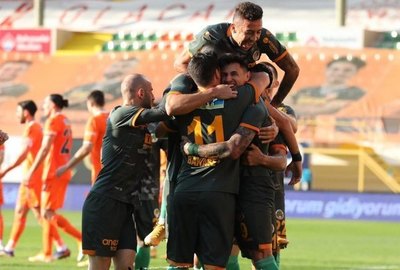 Crónica / Golazo onda Oliver del Zorrito Bareiro