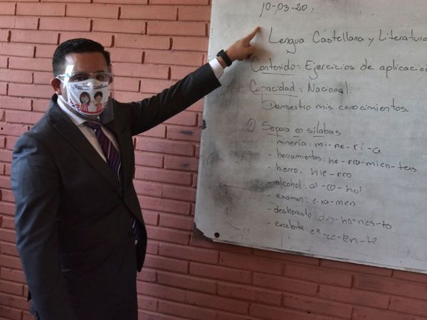 MEC asegura que 99,3% de docentes pueden desarrollar clases presenciales