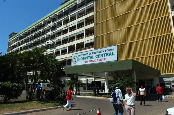 En IPS despiden a médicos mientras el hospital se viene abajo