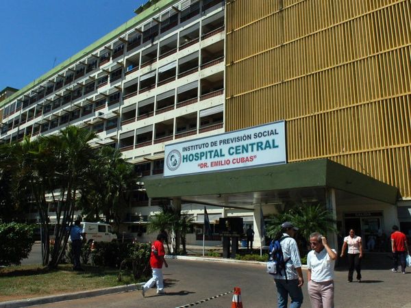 Despidos de médicos en IPS, denuncian: Gubetich dice que se revisan contratos - ADN Digital