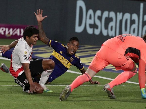 Boca y River sellan un empate en la Bombonera con tinte colombiano