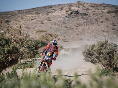 Toby Price gana la primera etapa y es el primer líder en motos
