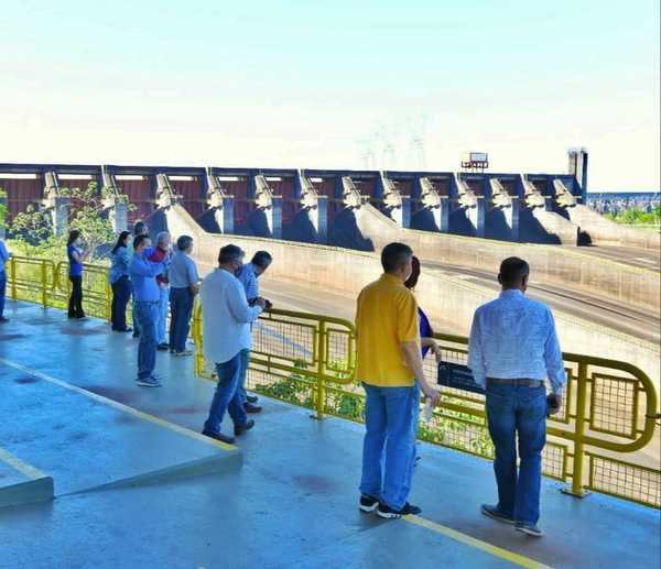 El Complejo turístico Itaipu recibió a más de 295.000 visitantes en 2020 | .::Agencia IP::.