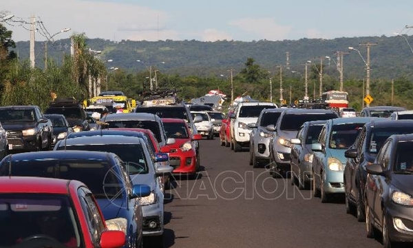 HOY / Arranca el "Operativo Retorno": aumenta flujo de vehículos en principales rutas nacionales