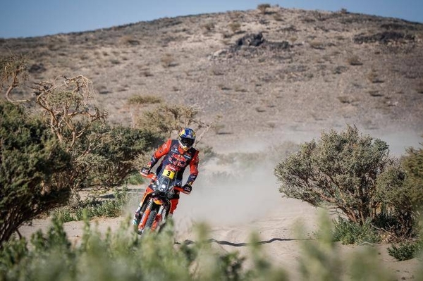 HOY / Dakar: Toby Price gana la primera etapa y es el primer líder en motos