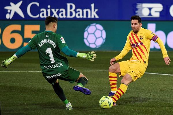 Barcelona reacciona en Huesca