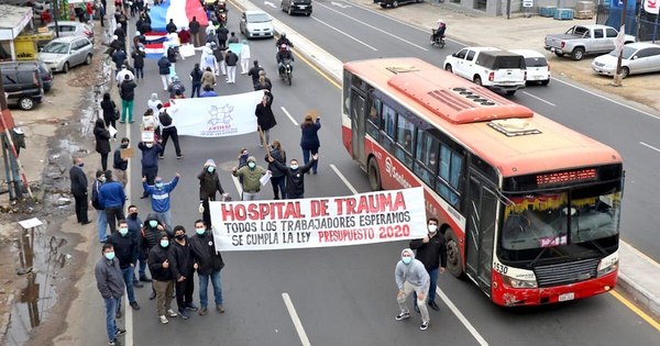 La Nación / Médicos de Trauma: “Queremos equipos e insumos, no aplausos”