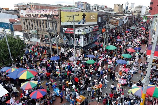 Bogotá confinará a 2,5 millones de personas por aumento de contagios de covid  - Mundo - ABC Color