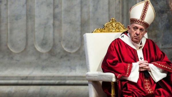 El papa critica a las personas que se van de vacaciones para evitar las restricciones