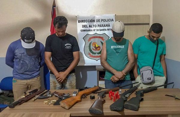 Detienen a cuatro jóvenes que pretendían ir de caza portando un arsenal de armas
